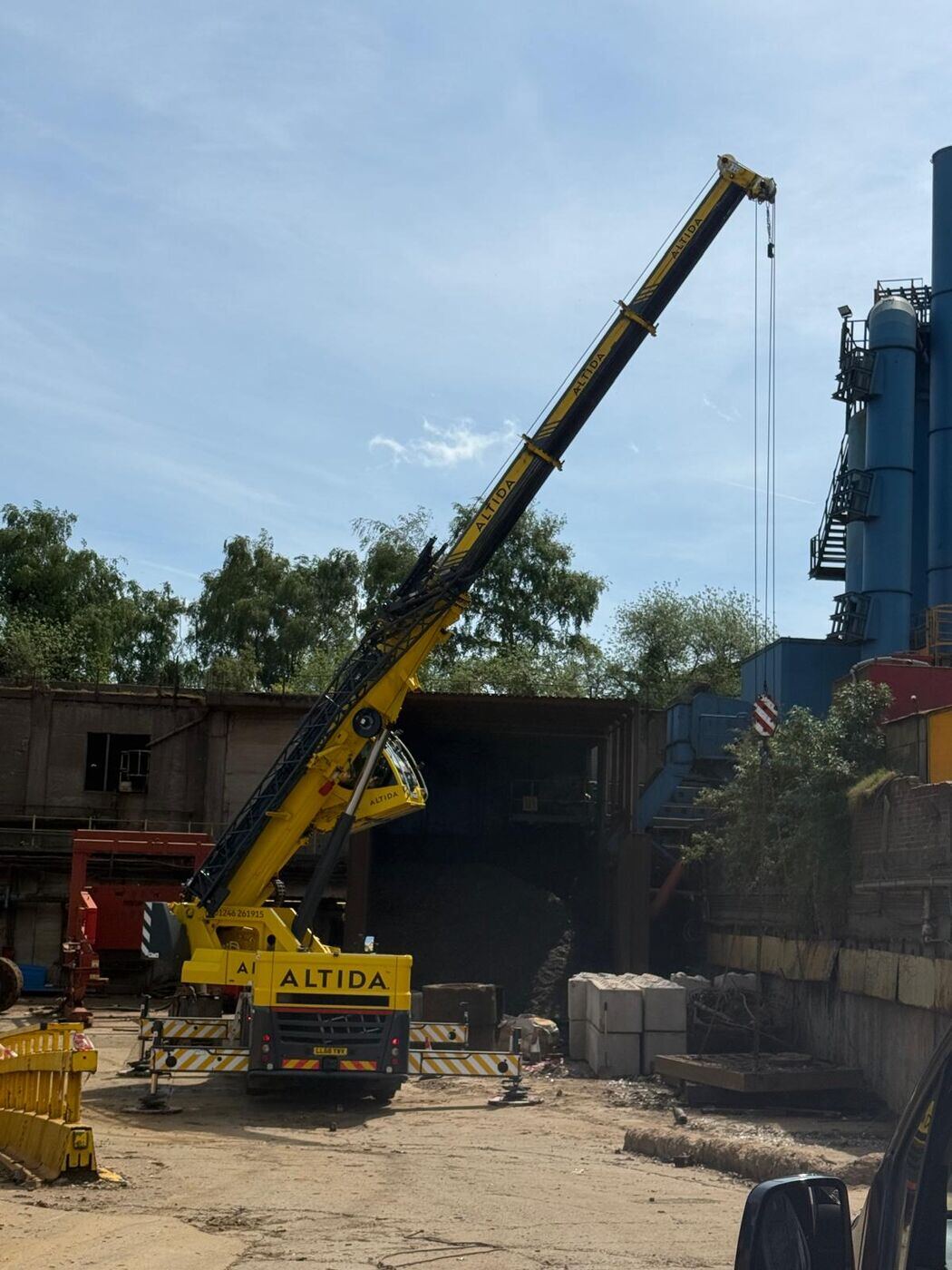 Altida's contract lift and transport at the recycling site in Smethwick — photo 6 of 9