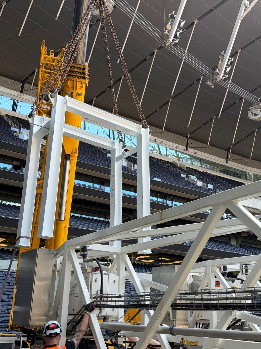 Altida's contract lift and transport at Tottenham Hotspur Stadium — photo 23 of 29